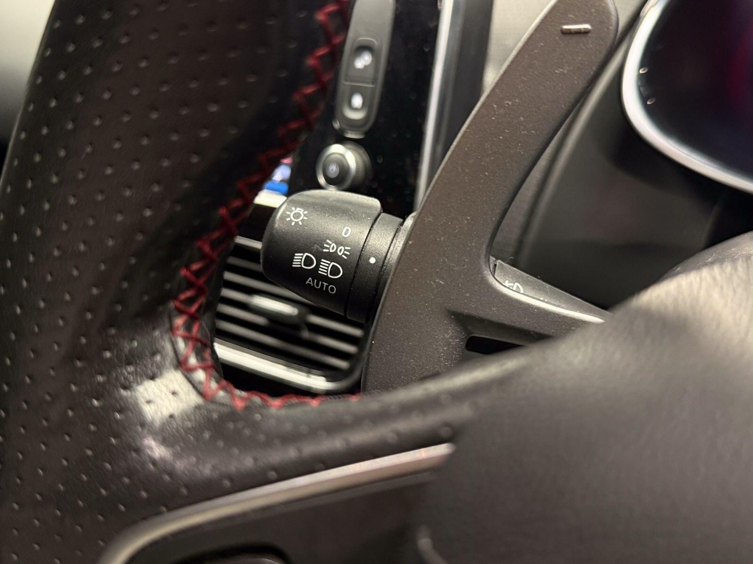 Used Renault Clio for sale - 77597719: Photo 36