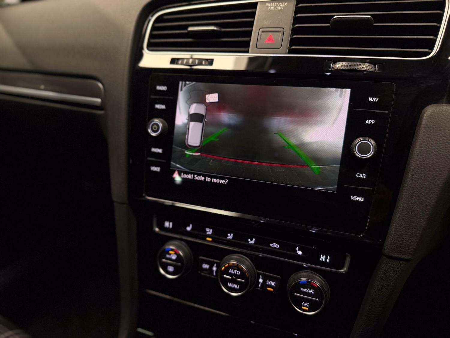 Used Volkswagen Golf 2019 for sale - 77344539: Photo 24