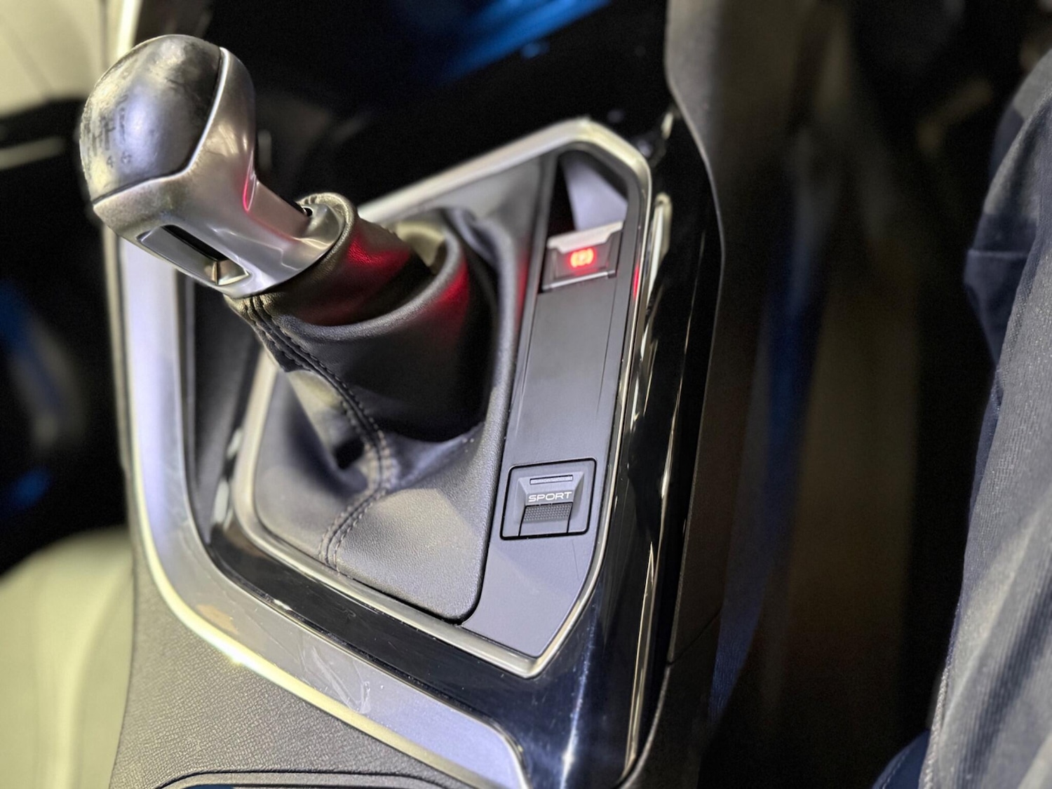 Used Peugeot 3008 2017 for sale - 77344428: Photo 18