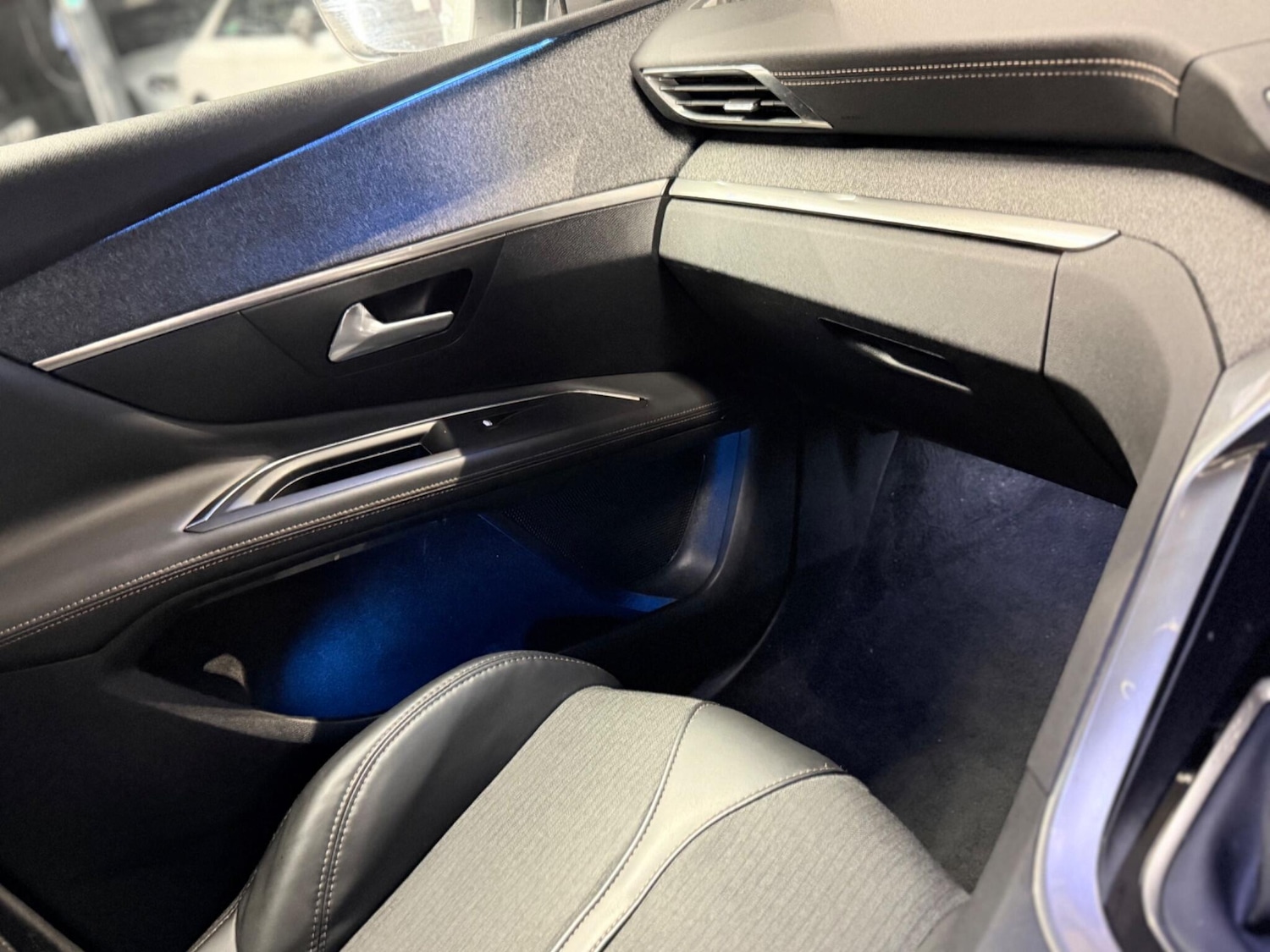 Used Peugeot 3008 2017 for sale - 77344428: Photo 20