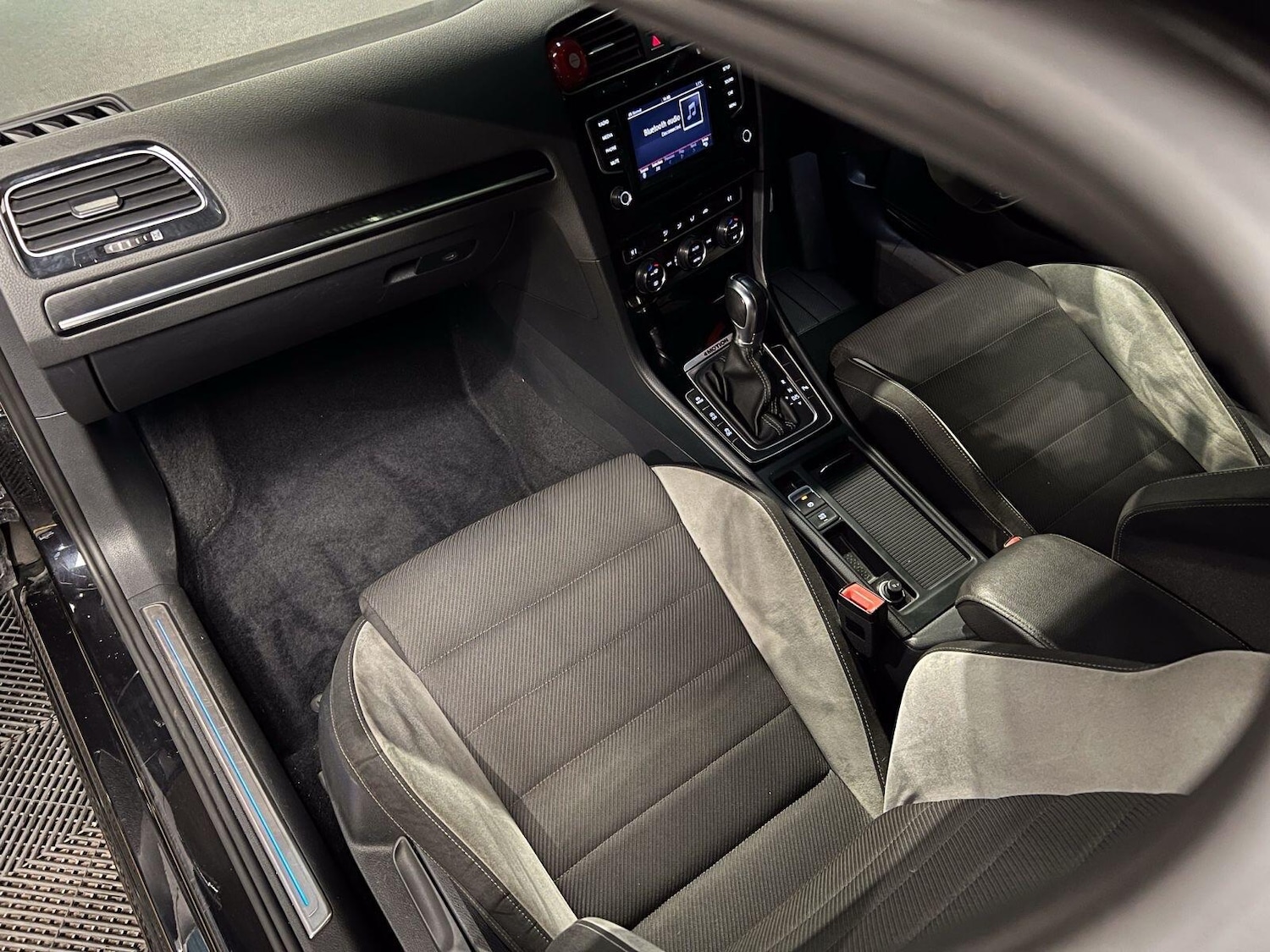 Used Volkswagen Golf 2015 for sale - 77395839: Photo 25