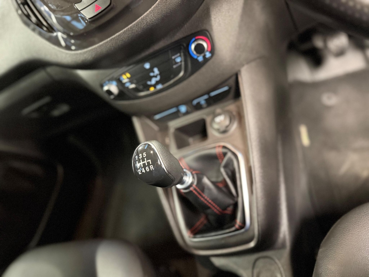 Used Ford Transit Courier for sale - 77267764: Photo 9