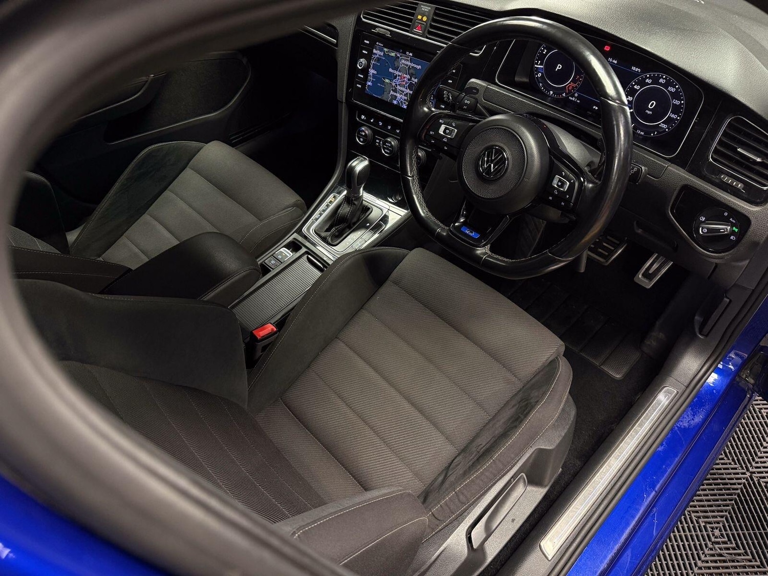 Used Volkswagen Golf 2018 for sale - 77695906: Photo 11