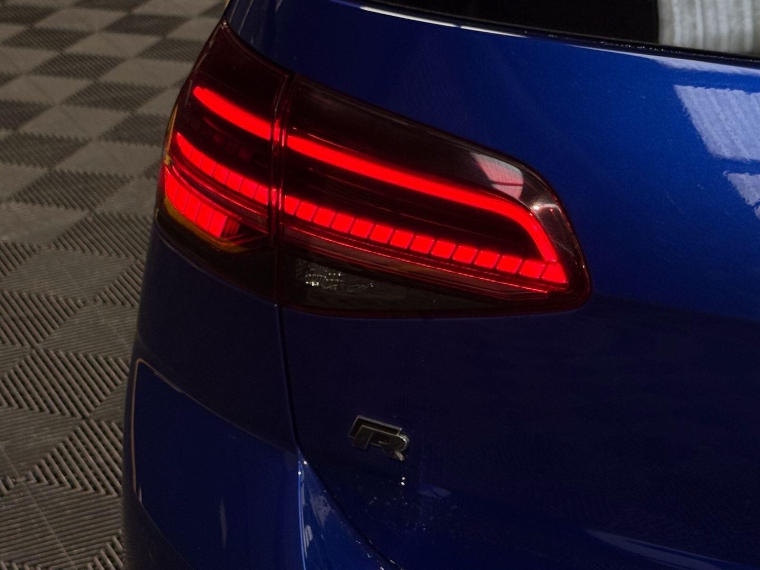 Used Volkswagen Golf 2018 for sale - 77695906: Photo 27