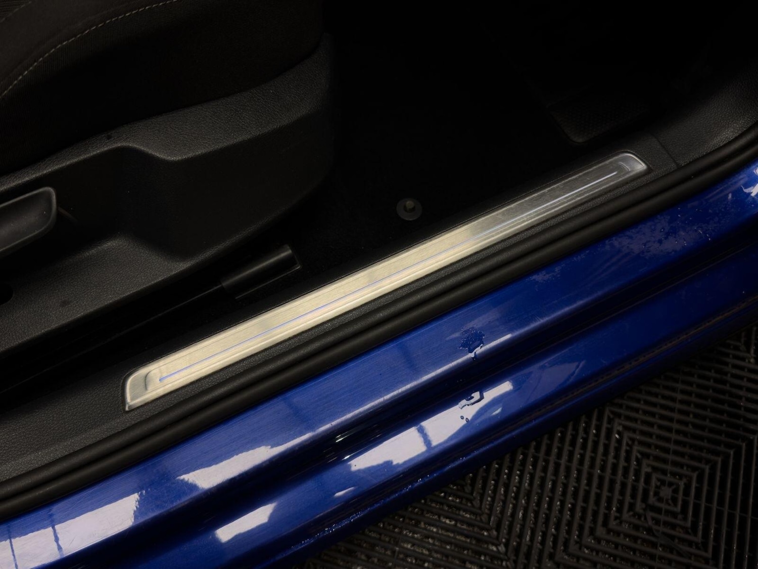 Used Volkswagen Golf 2018 for sale - 77695906: Photo 32