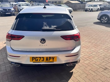 Used Volkswagen Golf 2024 for sale - 75710118: Photo