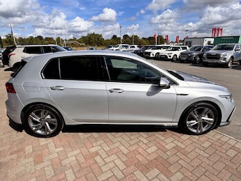 Used Volkswagen Golf 2024 for sale - 75710118: Photo