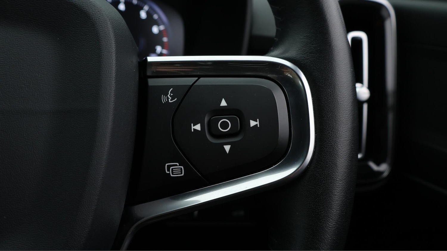 Used Volvo XC40 2020 for sale - 76085215: Photo 25