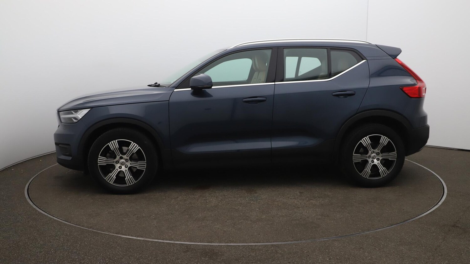 Used Volvo XC40 2020 for sale - 76085215: Photo 64