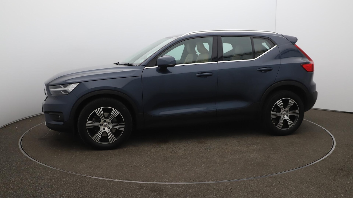 Used Volvo XC40 2020 for sale - 76085215: Photo 65