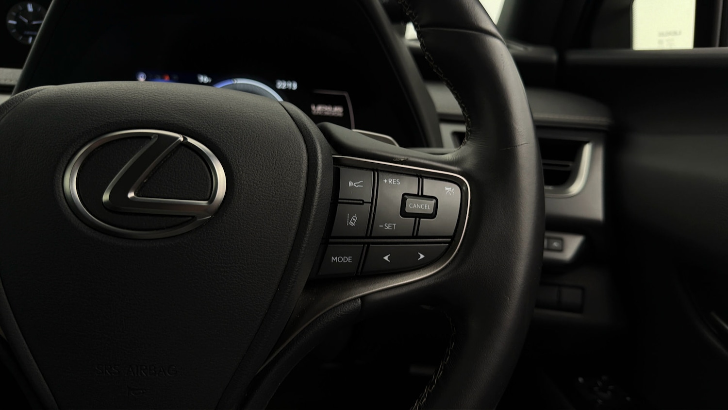 Used Lexus UX 2023 for sale - 77997015: Photo 24