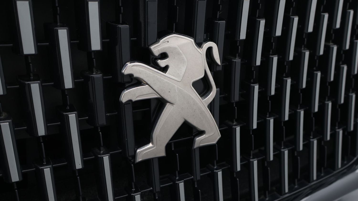 Used Peugeot 2008 2023 for sale - 77207644: Photo 24