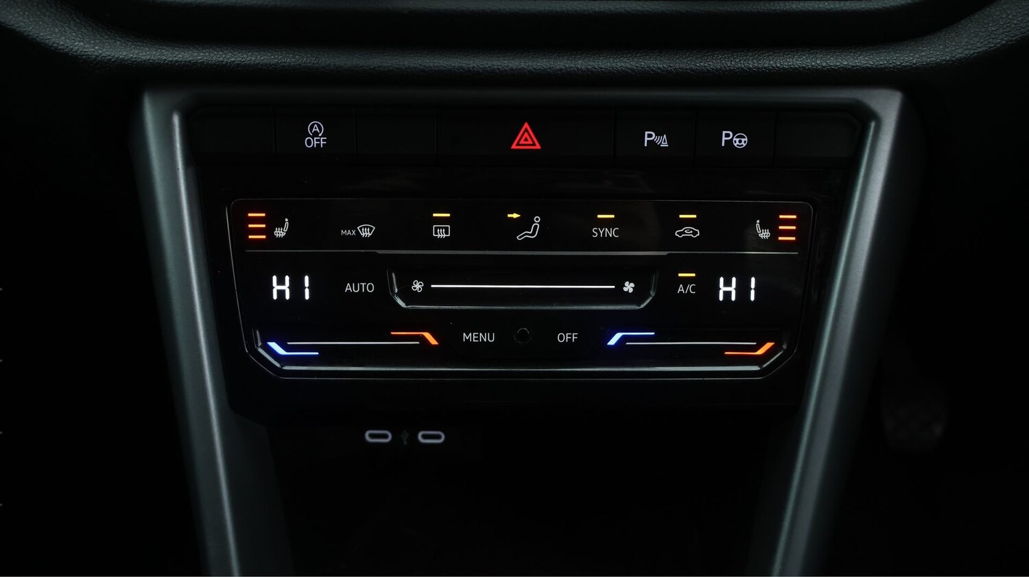 Used Volkswagen T-Roc 2023 for sale - 77747615: Photo 12