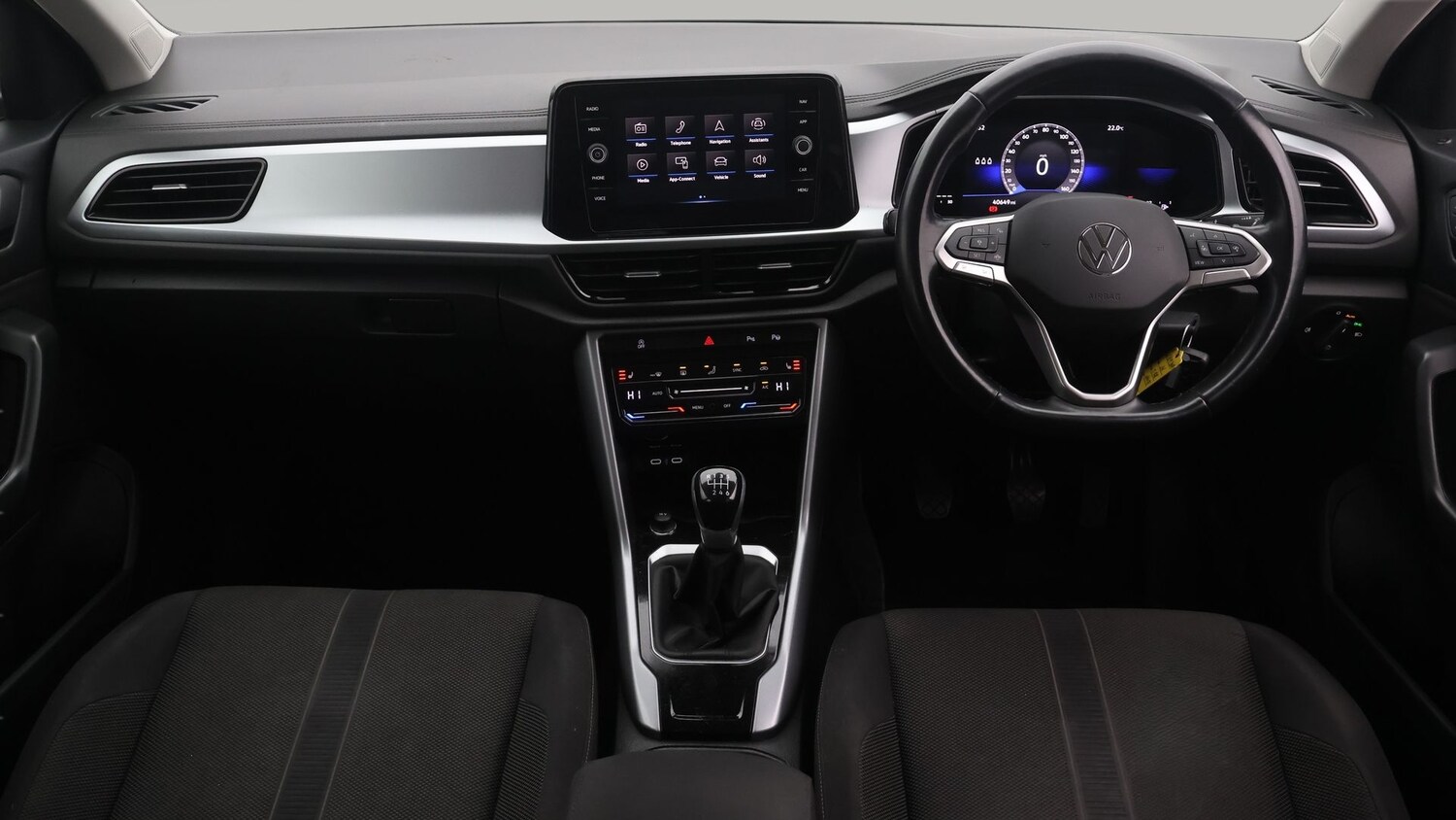 Used Volkswagen T-Roc 2023 for sale - 77747615: Photo 13