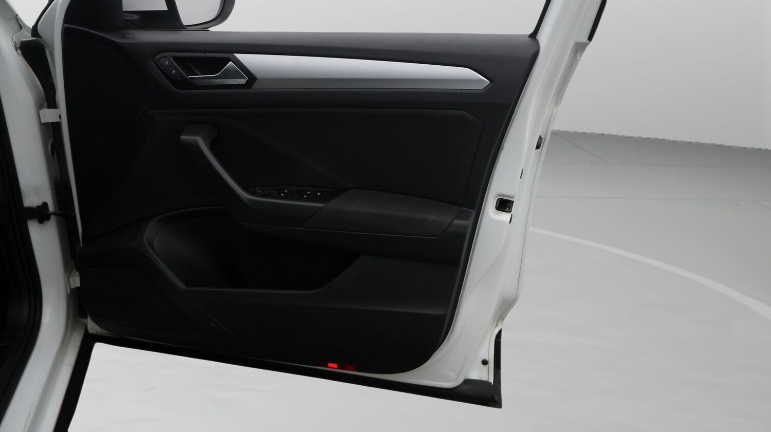 Used Volkswagen T-Roc 2023 for sale - 77747615: Photo 15