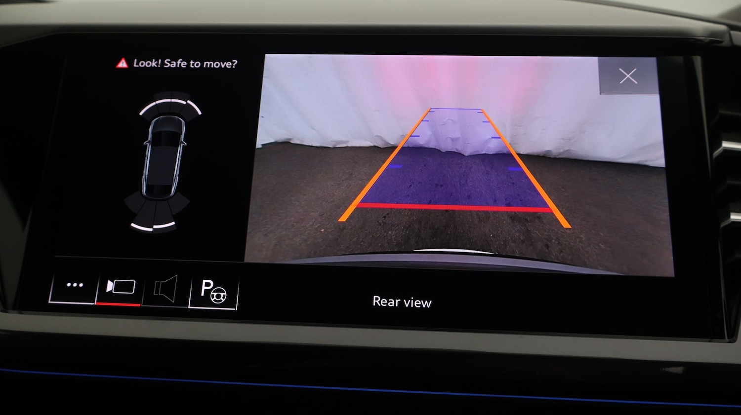 Used Audi Q4 e-tron 2024 for sale - 77208152: Photo 28