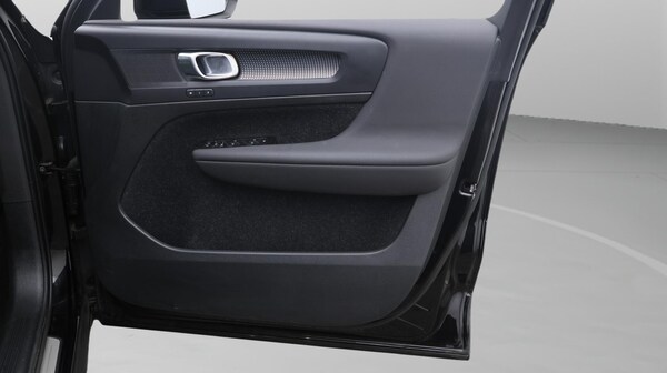 Used Volvo XC40 2021 for sale - 76326287: Photo 16