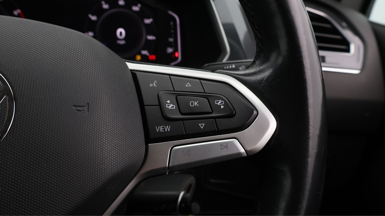 Used Volkswagen Tiguan Allspace 2023 for sale - 77610228: Photo 25