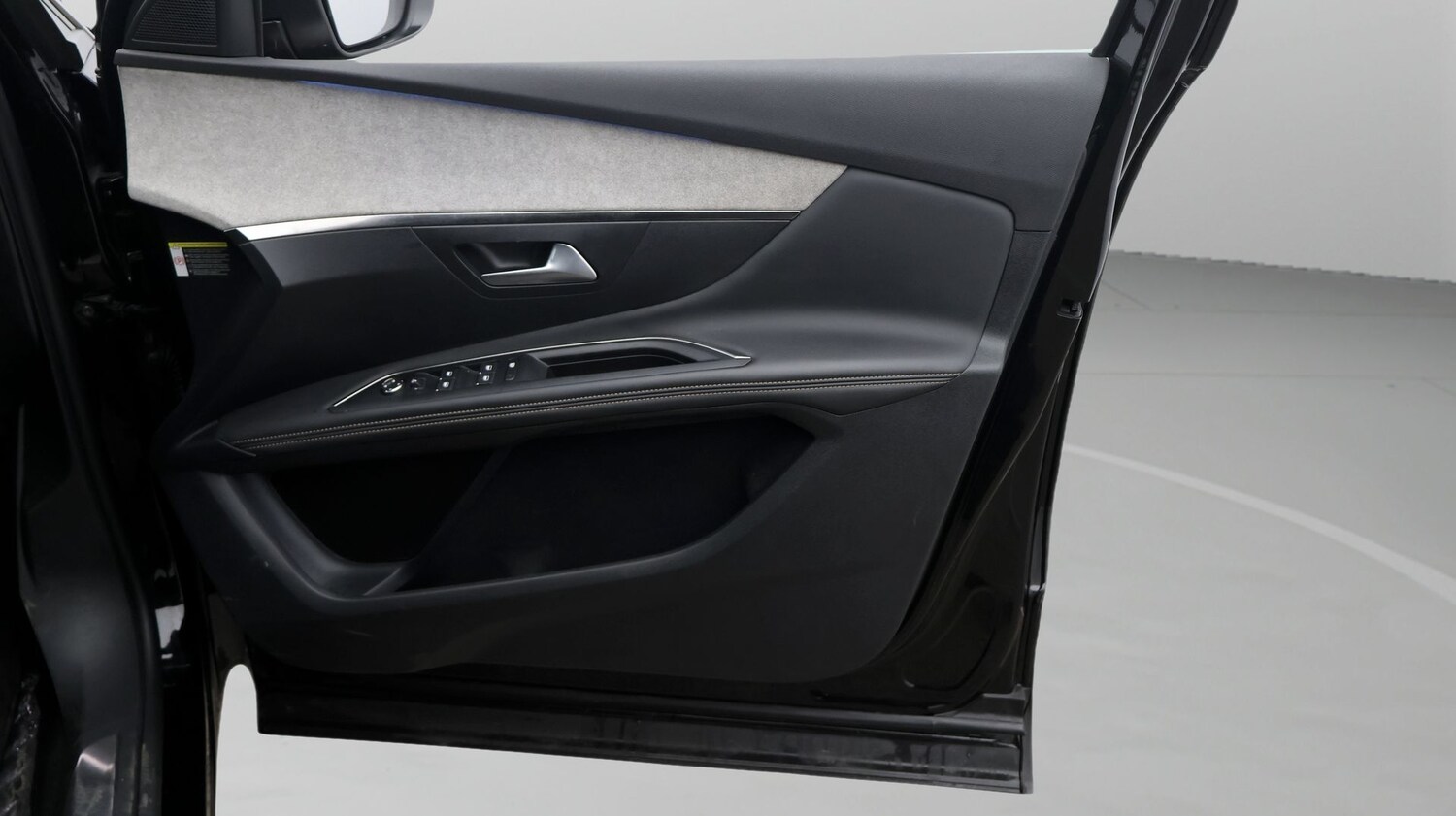 Used Peugeot 3008 2023 for sale - 77201671: Photo 15