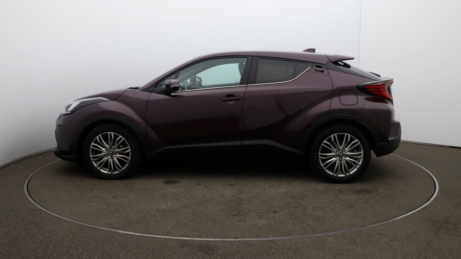 Used Toyota C-HR 2023 for sale - 76809706: Photo 56