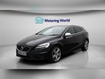 Used Volvo V40 2019 for sale - 75494254: Photo