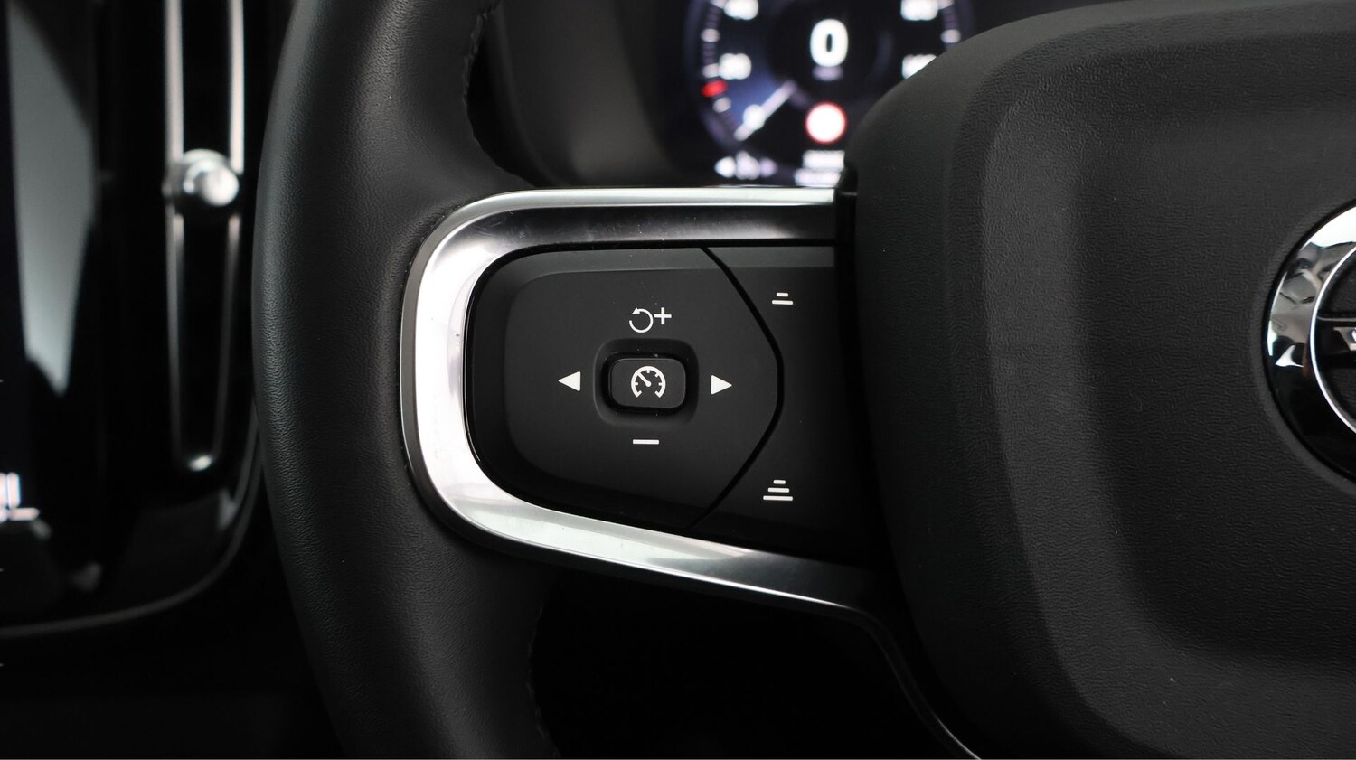 Used Volvo XC40 2022 for sale - 77759223: Photo 20