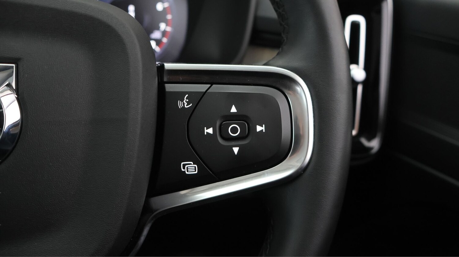 Used Volvo XC40 2022 for sale - 77759223: Photo 21