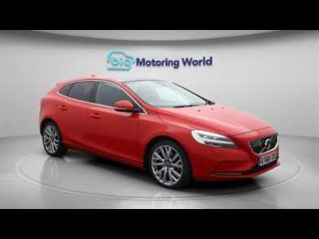 Used Volvo V40 2019 for sale - 74725932: Photo