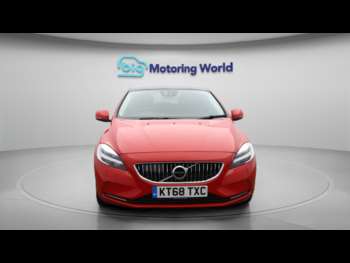 Used Volvo V40 2019 for sale - 74725932: Photo