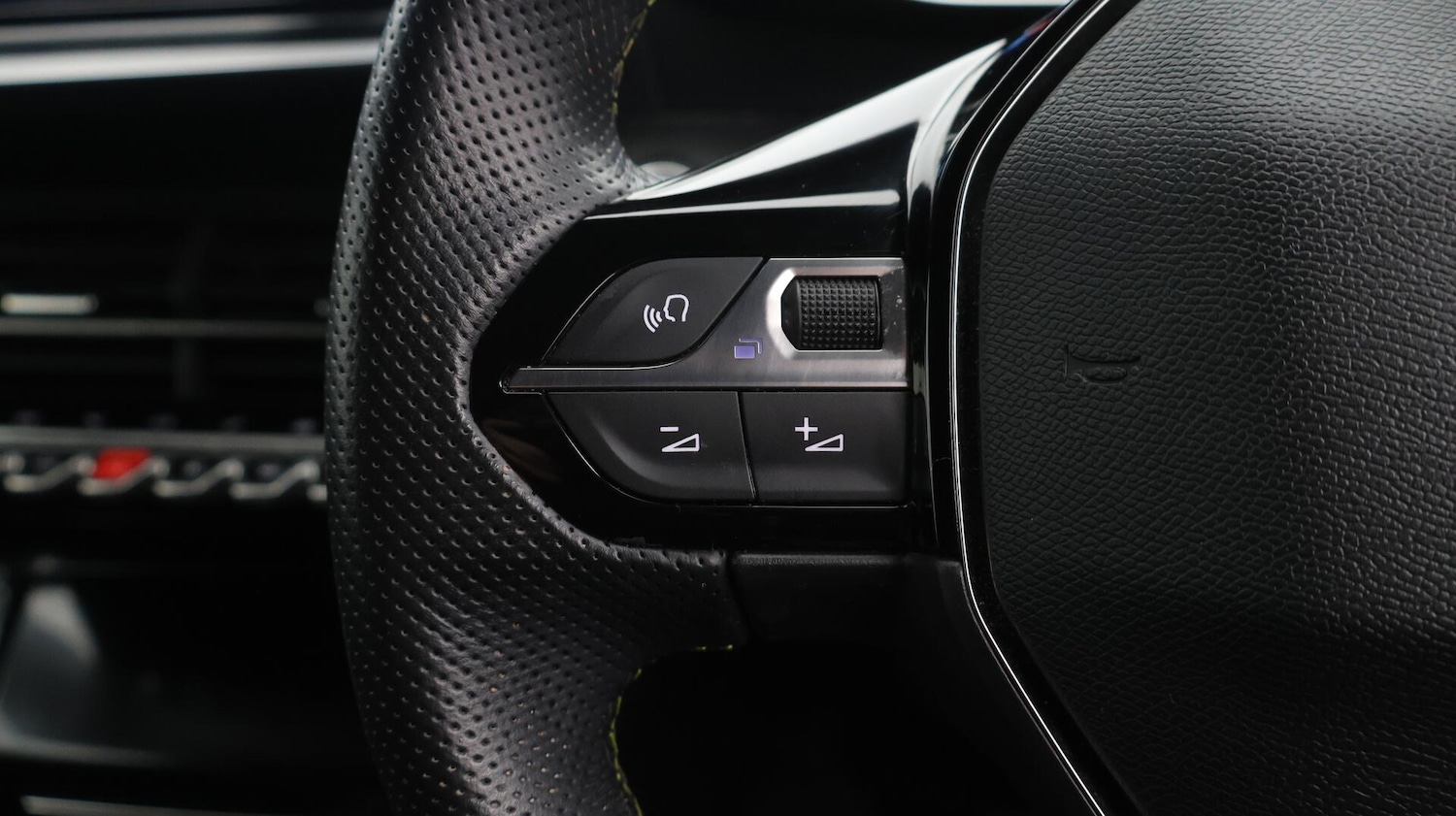 Used Peugeot 2008 2022 for sale - 76473247: Photo 26