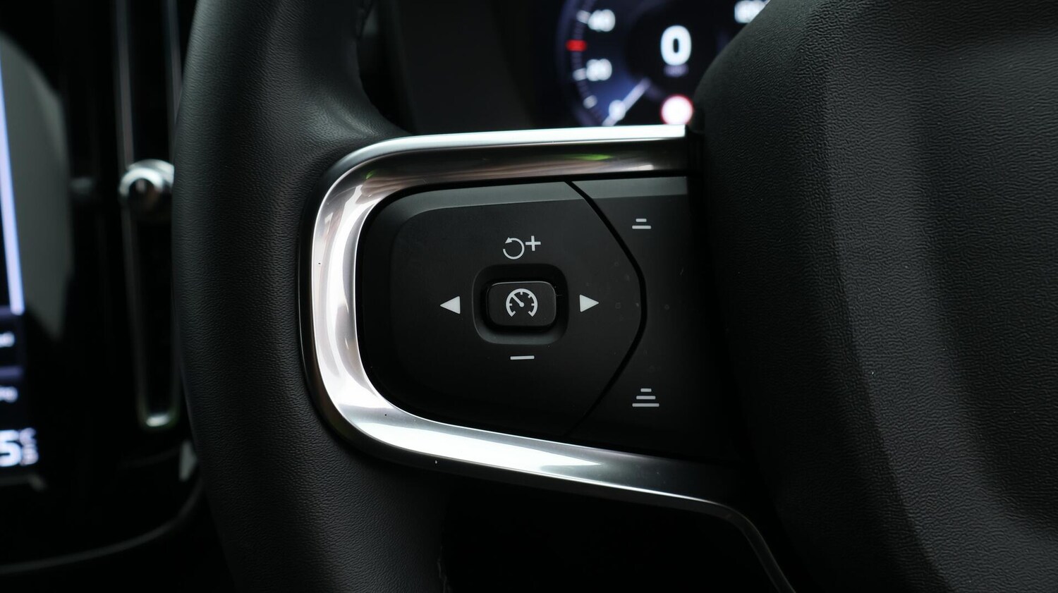 Used Volvo XC40 2021 for sale - 76381020: Photo 23