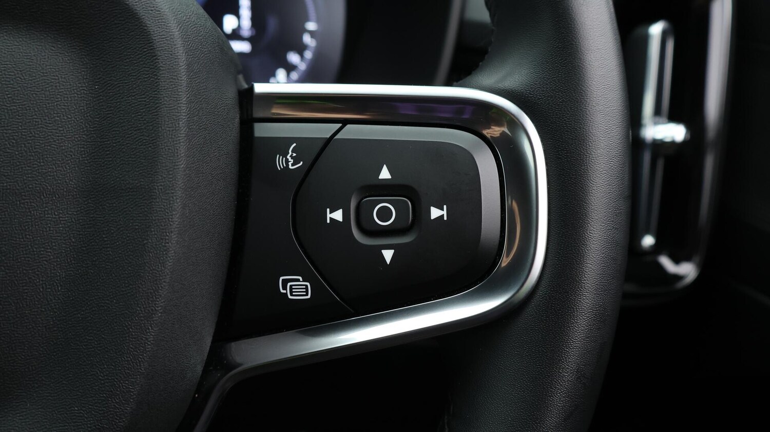 Used Volvo XC40 2021 for sale - 76381020: Photo 24