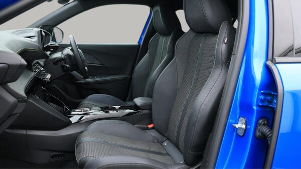 Used Peugeot E-2008 2022 for sale - 76238979: Photo 15