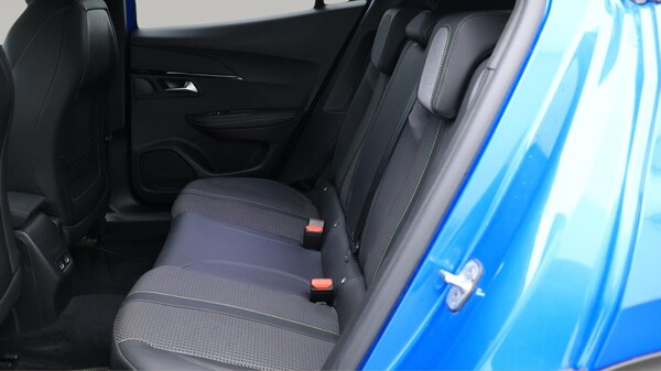 Used Peugeot E-2008 2022 for sale - 76238979: Photo 17