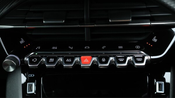Used Peugeot E-2008 2022 for sale - 76238979: Photo 28