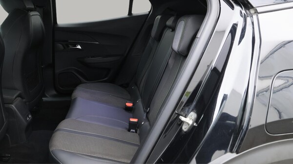 Used Peugeot E-2008 2021 for sale - 76247465: Photo 17