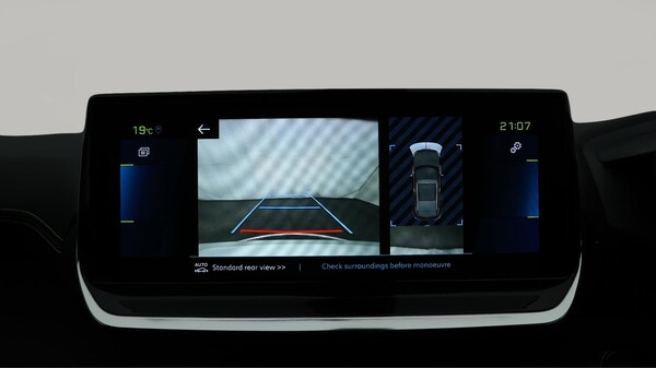Used Peugeot E-2008 2021 for sale - 76247465: Photo 28