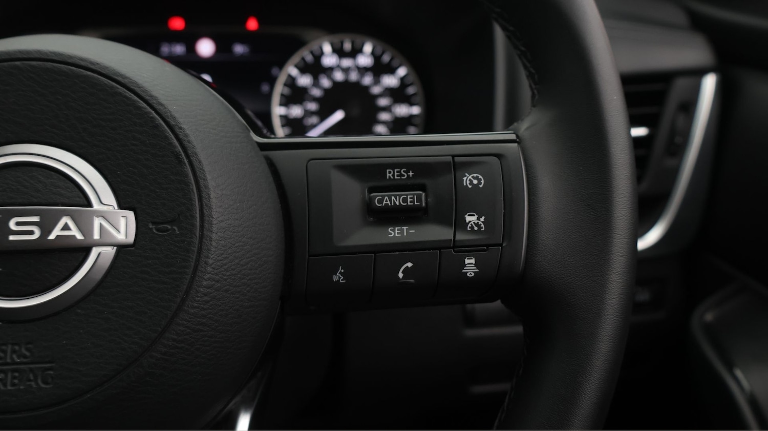 Used Nissan Qashqai 2023 for sale - 77190342: Photo 24