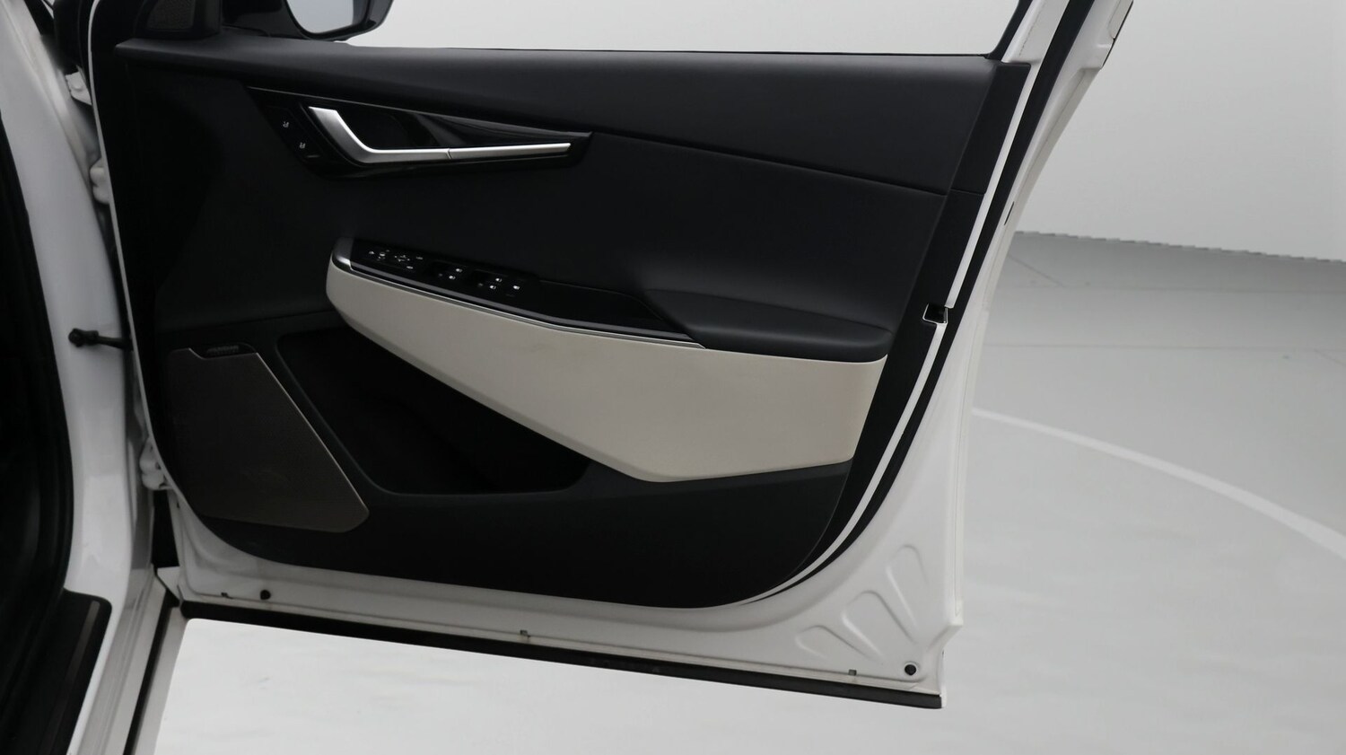 Used Kia EV6 for sale - 77364130: Photo 15