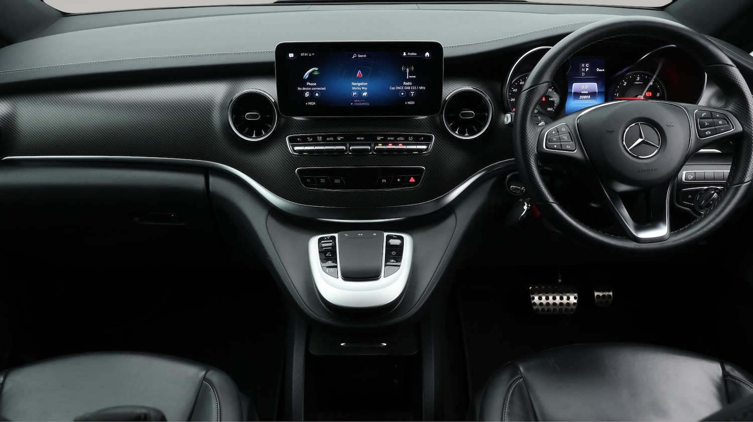 Used Mercedes-Benz V-Class 2023 for sale - 77404693: Photo 13