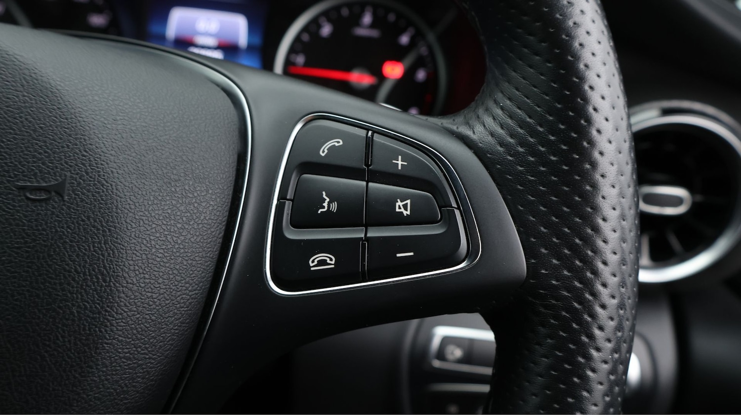 Used Mercedes-Benz V-Class 2023 for sale - 77404693: Photo 24