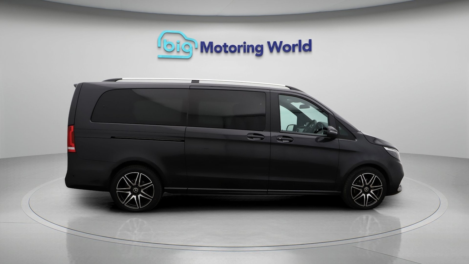 Used Mercedes-Benz V-Class 2023 for sale - 77404693: Photo 8