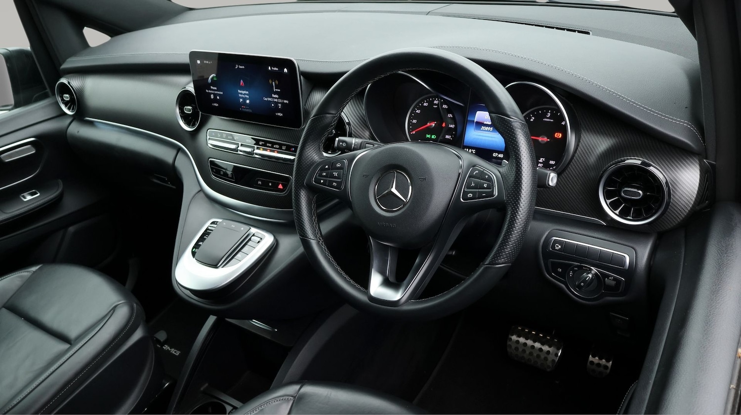 Used Mercedes-Benz V-Class 2023 for sale - 77404693: Photo 9