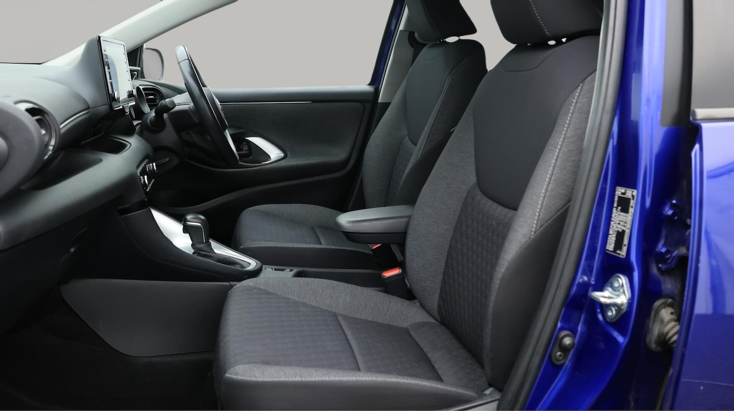Used Toyota Yaris 2020 for sale - 76108964: Photo 21