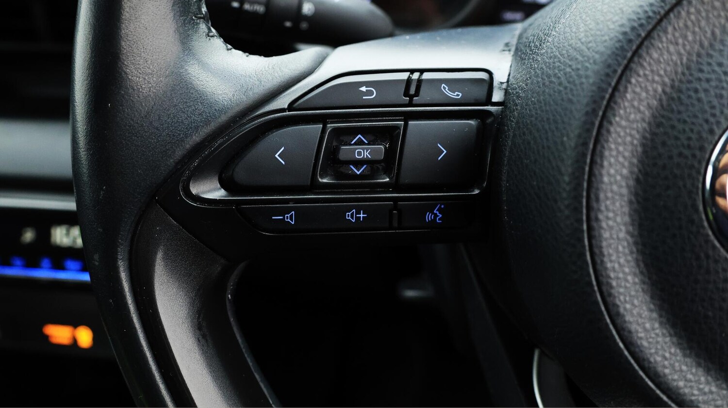 Used Toyota Yaris 2020 for sale - 76108964: Photo 41