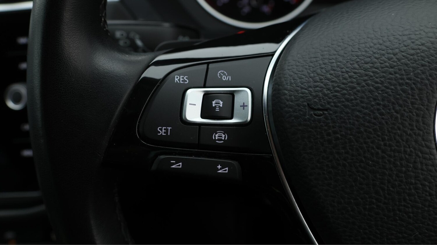 Used Volkswagen Tiguan 2020 for sale - 75965342: Photo 22