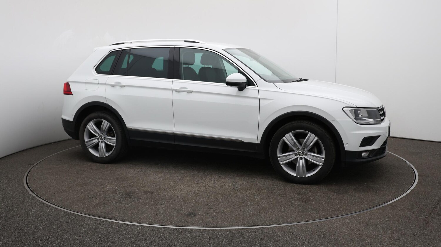 Used Volkswagen Tiguan 2020 for sale - 75965342: Photo 45