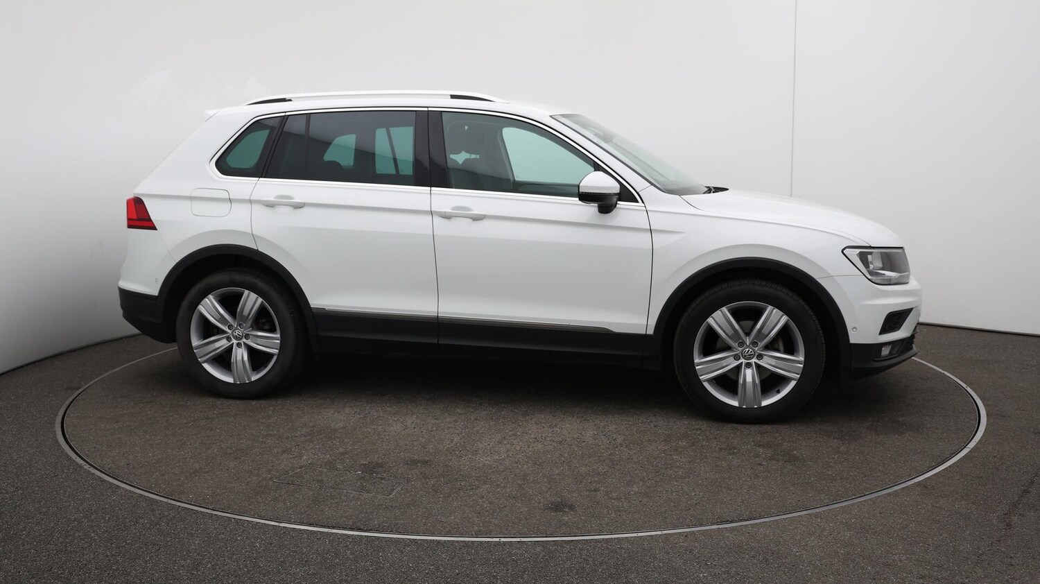 Used Volkswagen Tiguan 2020 for sale - 75965342: Photo 47