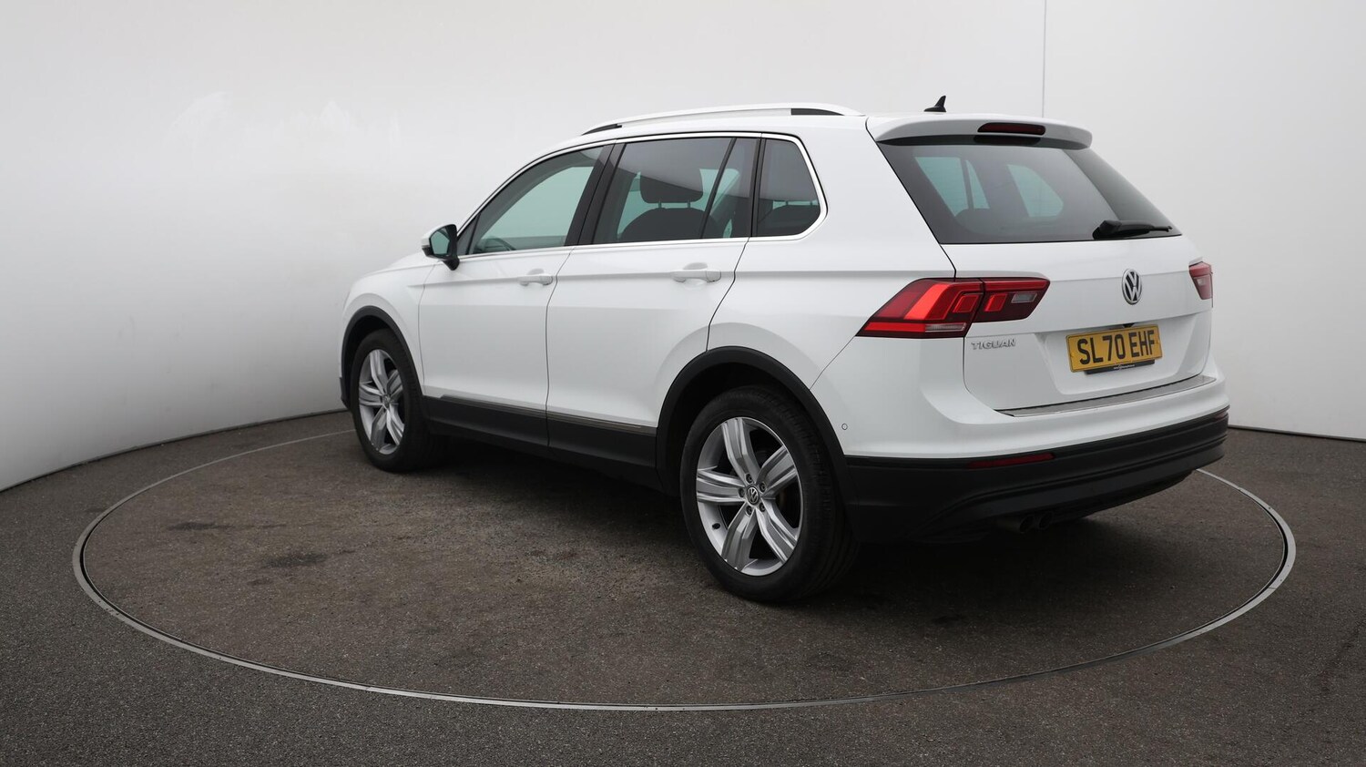 Used Volkswagen Tiguan 2020 for sale - 75965342: Photo 61