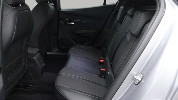 Used Peugeot 2008 2023 for sale - 76307828: Photo 17